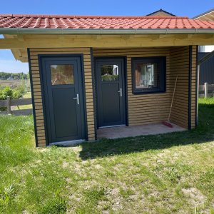 Gartenhaeuser und Carports